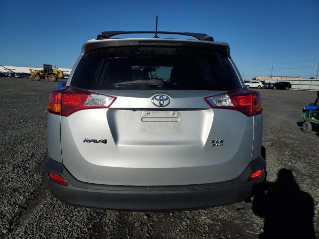 Photo 6 from auction – 2015 TOYOTA RAV4 XLE with VIN 2T3RFREV5FW264740