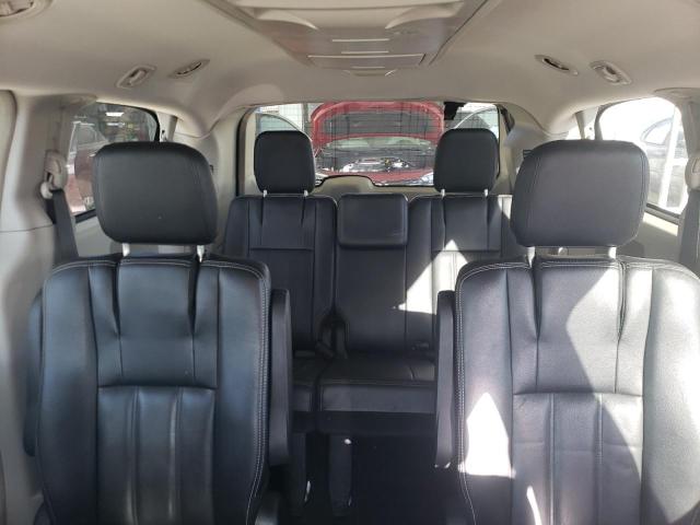 Photo 10 from auction – 2015 CHRYSLER TOWN & COU with VIN 2C4RC1BGXFR595646