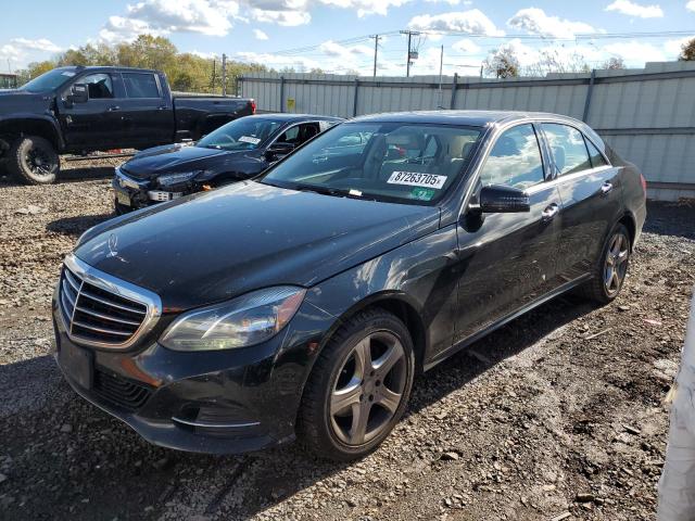 MERCEDES-BENZ E 250 BLUE 2014 with VIN WDDHF9HB1EA903213 - Photo from auction