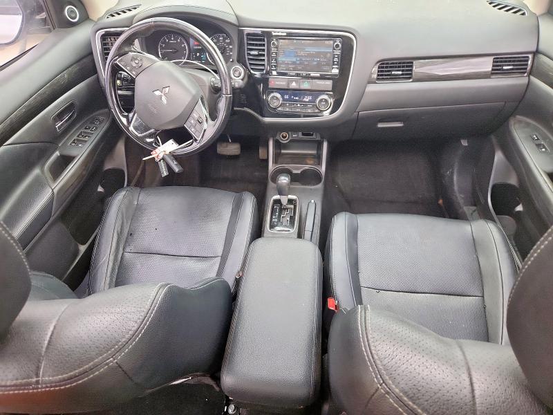 Photo 8 from auction – 2016 MITSUBISHI OUTLANDER with VIN JA4AD3A38GZ000749