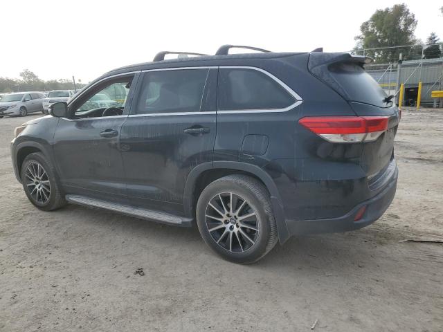 Photo 2 from auction – 2017 TOYOTA HIGHLANDER with VIN 5TDKZRFH1HS190142