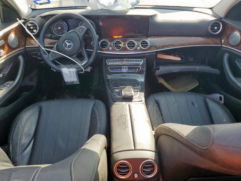Photo 8 from auction – 2017 MERCEDES-BENZ E 300 with VIN WDDZF4JB9HA119089