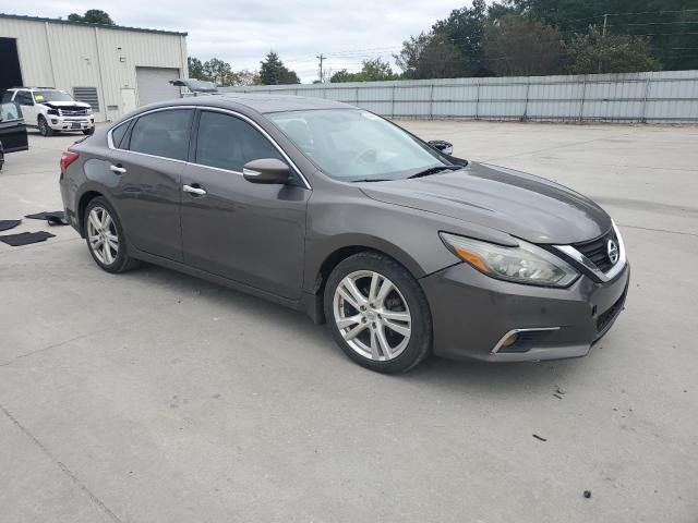 Photo 4 from auction – 2017 NISSAN ALTIMA 3.5 with VIN 1N4BL3AP1HC276250
