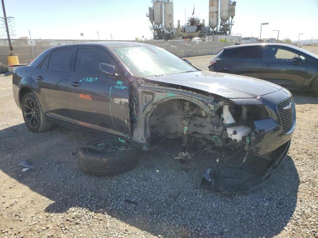 Photo 4 from auction – 2019 CHRYSLER 300 with VIN 2C3CCABG2KH555524