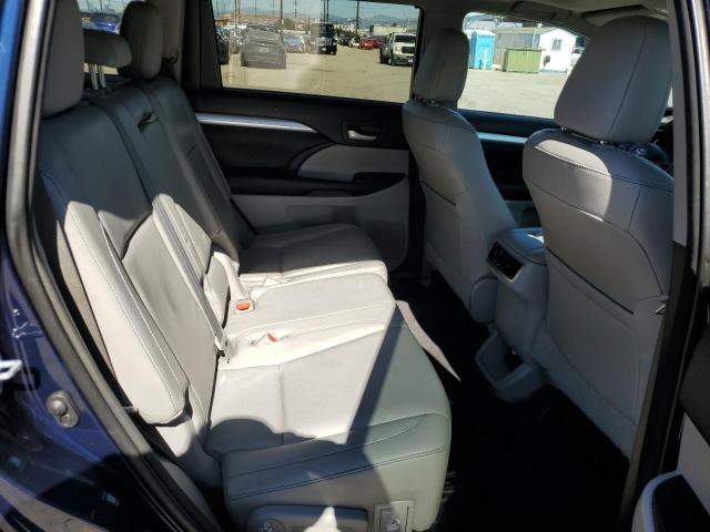 Photo 11 from auction – 2016 TOYOTA HIGHLANDER with VIN 5TDKKRFH1GS148654