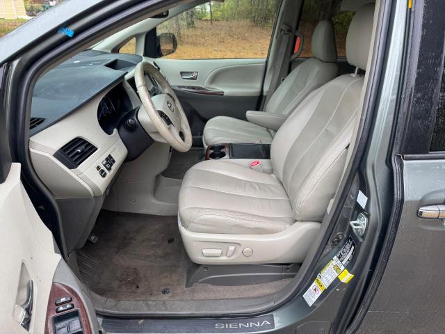Photo 13 from auction – 2014 TOYOTA SIENNA XLE with VIN 5TDYK3DC8ES463575