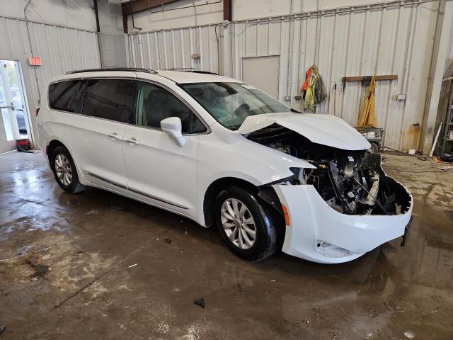 Photo 4 from auction – 2019 CHRYSLER PACIFICA T with VIN 2C4RC1BG6KR554747