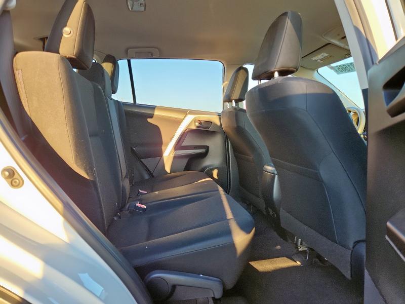 Photo 10 from auction – 2016 TOYOTA RAV4 LE with VIN JTMZFREV8GJ095362