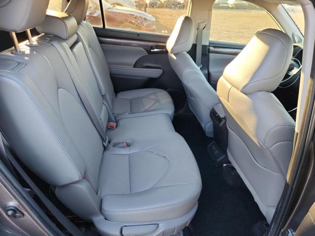 Photo 11 from auction – 2022 TOYOTA HIGHLANDER with VIN 5TDYZRAH3NS541758