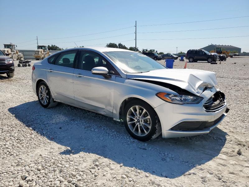 Photo 4 from auction – 2017 FORD FUSION SE with VIN 3FA6P0H78HR104969
