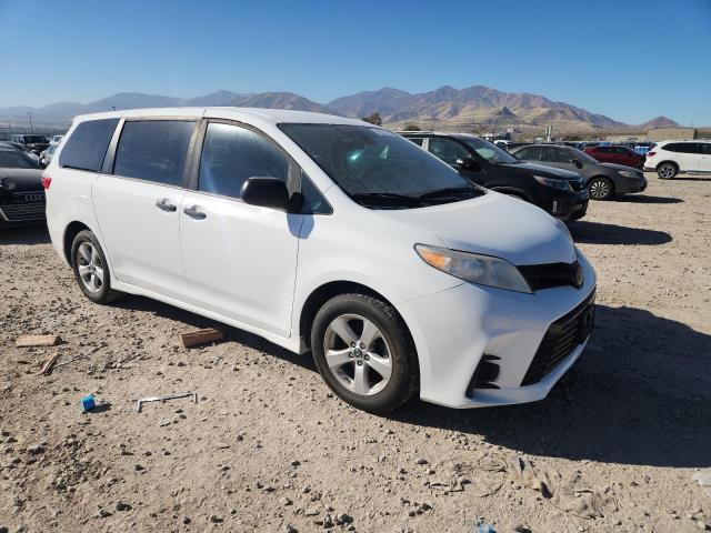 Photo 4 from auction – 2018 TOYOTA SIENNA L with VIN 5TDZZ3DC5JS945298