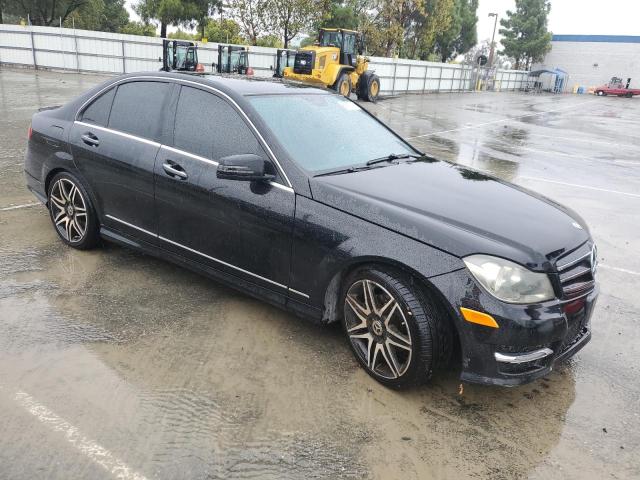 Photo 4 from auction – 2013 MERCEDES-BENZ C 250 with VIN WDDGF4HB3DA793567