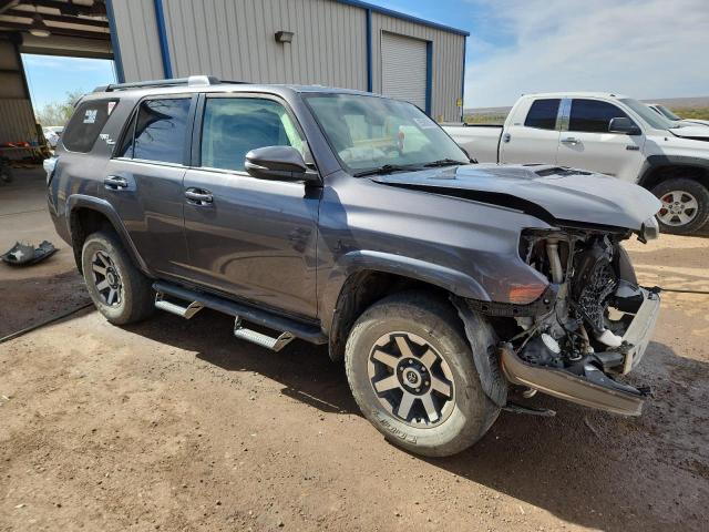 Photo 4 from auction – 2019 TOYOTA 4RUNNER SR with VIN JTEBU5JR2K5720537