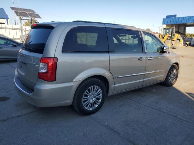 Photo 3 from auction – 2015 CHRYSLER TOWN & COU with VIN 2C4RC1CG6FR573335