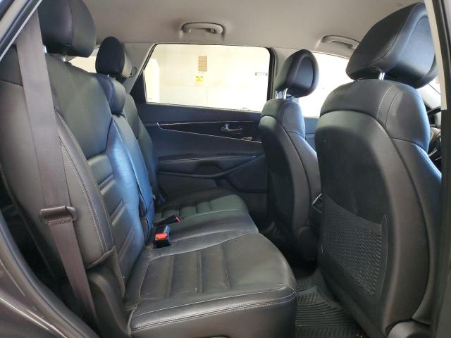 Photo 11 from auction – 2016 KIA SORENTO EX with VIN 5XYPH4A52GG107323