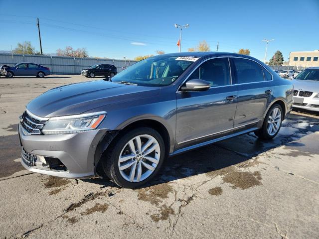 VOLKSWAGEN PASSAT 2017 with VIN 1VWCT7A3XHC053138 - Photo from auction
