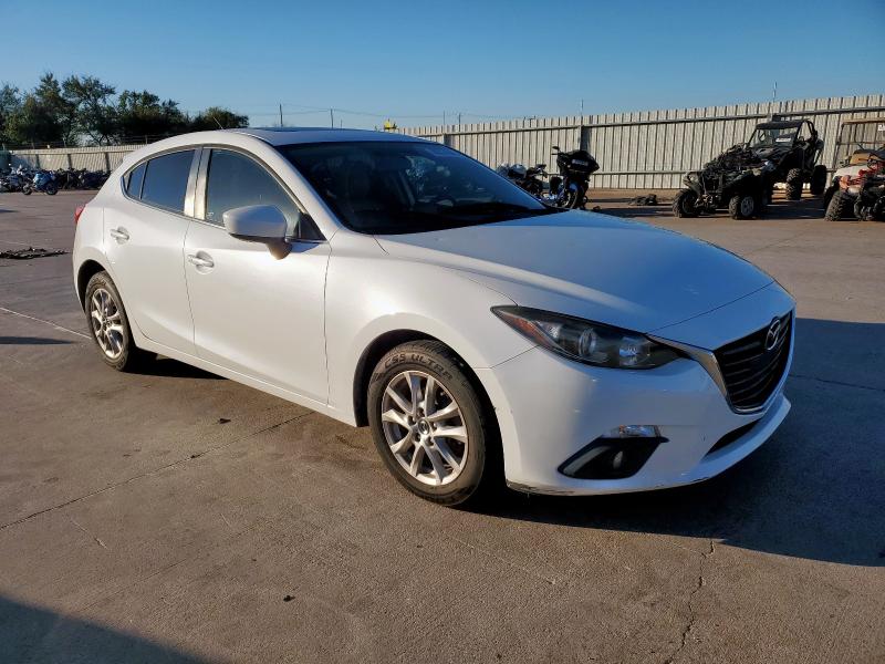 Photo 4 from auction – 2016 MAZDA 3 TOURING with VIN JM1BM1L72G1321778