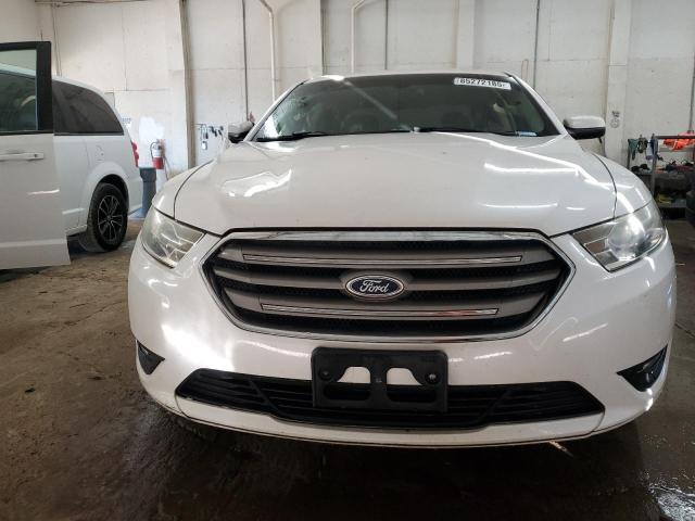 Photo 5 from auction – 2015 FORD TAURUS SEL with VIN 1FAHP2E82FG123670