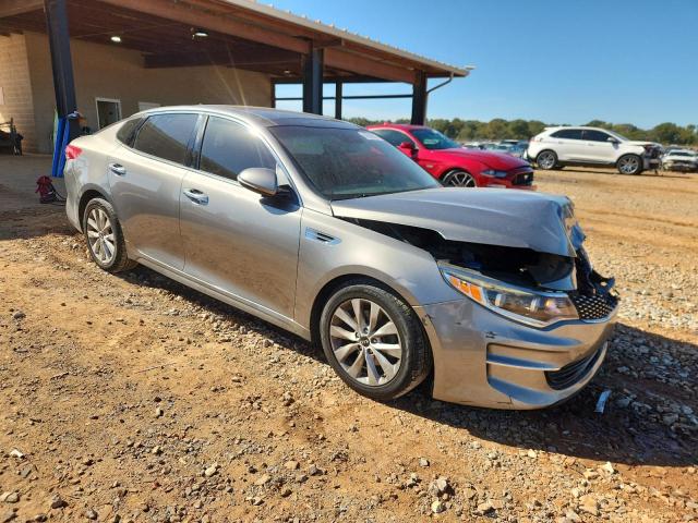 Photo 4 from auction – 2016 KIA OPTIMA EX with VIN 5XXGU4L33GG010112