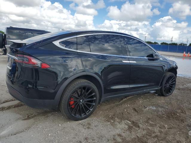 Photo 3 from auction – 2020 TESLA MODEL X with VIN 5YJXCDE43LF301313