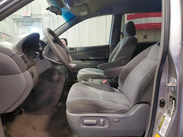 Photo 7 from auction – 2005 TOYOTA SIENNA LE with VIN 5TDBA23C05S039165