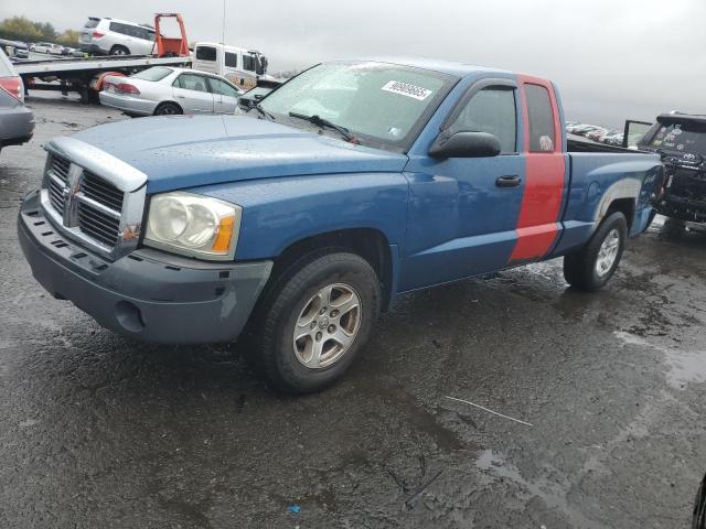 DODGE DAKOTA SLT 2005 with VIN 1D7HW42N85S199530 - Photo from auction