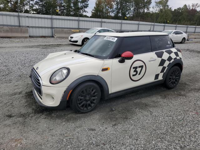 MINI COOPER 2016 with VIN WMWXP5C53GT739898 - Photo from auction
