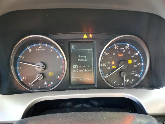 Photo 9 from auction – 2017 TOYOTA RAV4 XLE with VIN JTMWFREV0HD097772