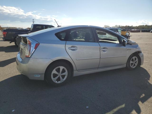 Photo 3 from auction – 2015 TOYOTA PRIUS with VIN JTDKN3DUXF1894861