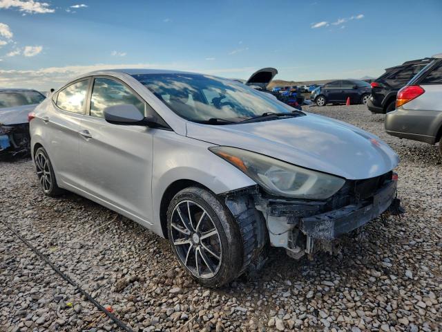 Photo 4 from auction – 2016 HYUNDAI ELANTRA with VIN 5NPDH4AE5GH686867
