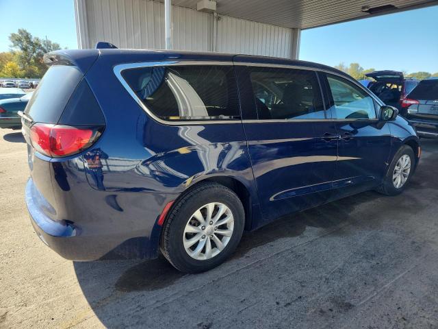 Photo 3 from auction – 2017 CHRYSLER PACIFICA T with VIN 2C4RC1DG7HR520659