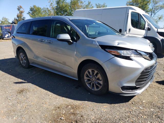Photo 4 from auction – 2022 TOYOTA SIENNA LE with VIN 5TDKRKEC8NS116595