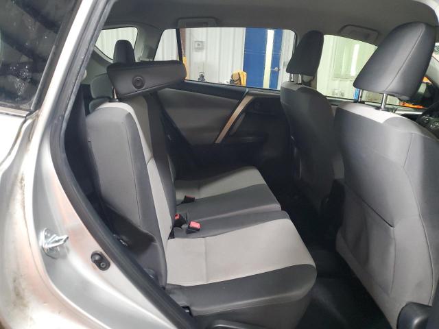 Photo 11 from auction – 2015 TOYOTA RAV4 LE with VIN JTMZFREV7FJ049181