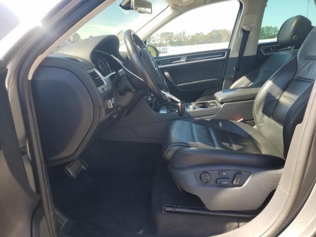 Photo 7 from auction – 2016 VOLKSWAGEN TOUAREG TDI with VIN WVGEP9BP3GD001769
