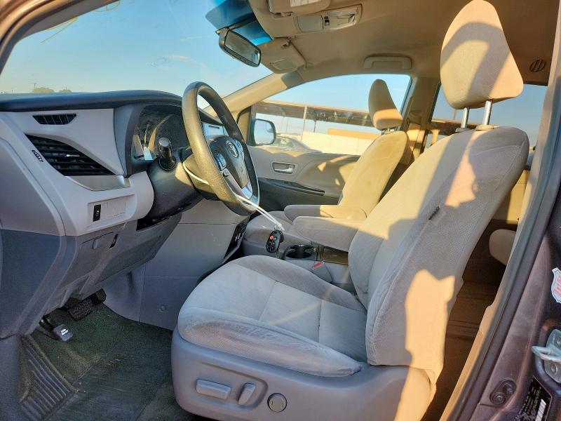 Photo 7 from auction – 2017 TOYOTA SIENNA LE with VIN 5TDKZ3DC7HS834893