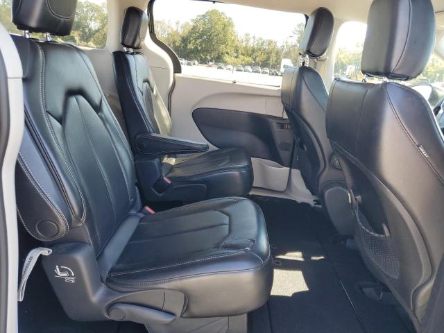 Photo 11 from auction – 2020 CHRYSLER VOYAGER LX with VIN 2C4RC1DG9LR262685