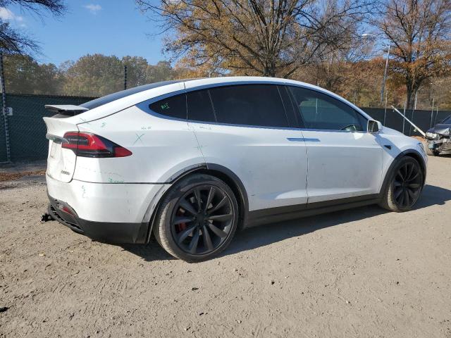 Photo 3 from auction – 2018 TESLA MODEL X with VIN 5YJXCBE4XJF085834