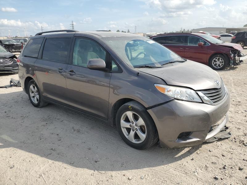 Photo 4 from auction – 2014 TOYOTA SIENNA LE with VIN 5TDKK3DC4ES440400
