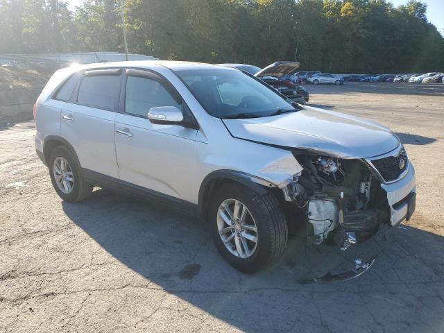 Photo 4 from auction – 2015 KIA SORENTO LX with VIN 5XYKT3A66FG577817