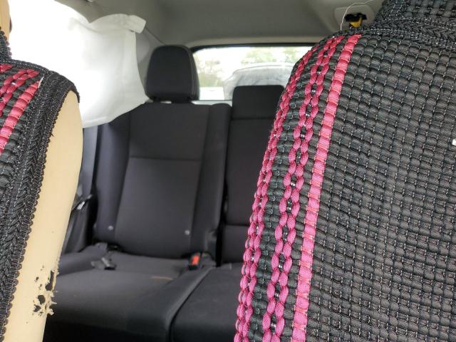 Photo 10 from auction – 2017 TOYOTA RAV4 XLE with VIN 2T3RFREV2HW678626