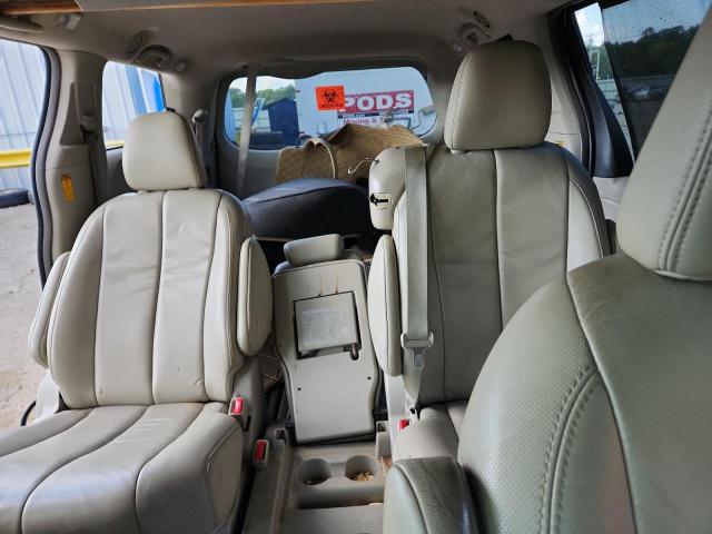 Photo 10 from auction – 2013 TOYOTA SIENNA XLE with VIN 5TDYK3DC4DS405008
