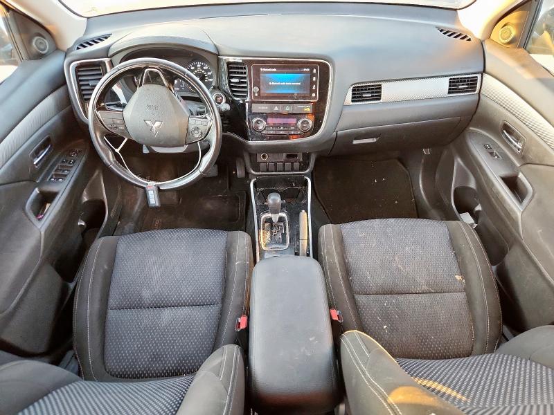 Photo 8 from auction – 2018 MITSUBISHI OUTLANDER with VIN JA4AD3A35JZ016365