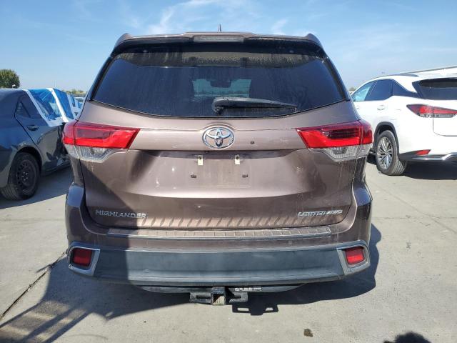 Photo 6 from auction – 2017 TOYOTA HIGHLANDER with VIN 5TDDZRFH6HS418838