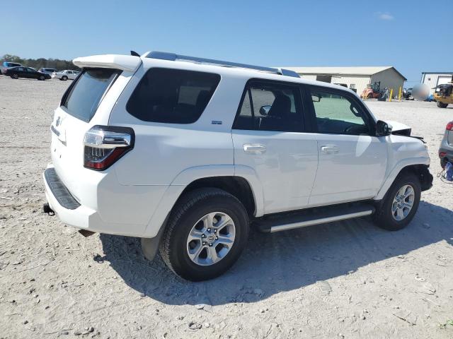 Photo 3 from auction – 2015 TOYOTA 4RUNNER SR with VIN JTEBU5JR2F5248927