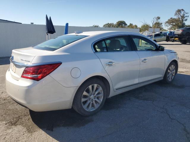 Photo 3 from auction – 2015 BUICK LACROSSE with VIN 1G4GB5GR1FF300027