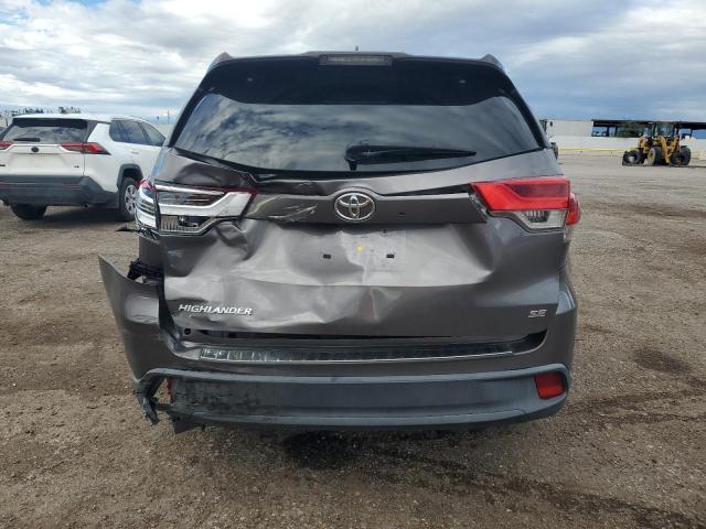 Photo 6 from auction – 2018 TOYOTA HIGHLANDER with VIN 5TDKZRFH9JS283447