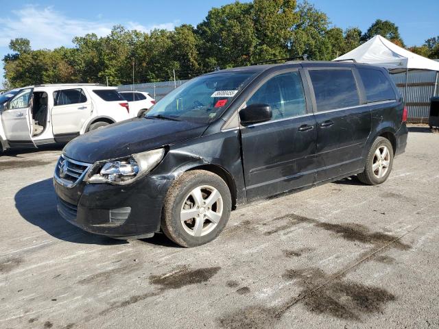 VOLKSWAGEN ROUTAN SE 2011 with VIN 2V4RW3DG7BR621992 - Photo from auction