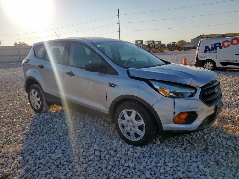 Photo 4 from auction – 2017 FORD ESCAPE S with VIN 1FMCU0F79HUD01954