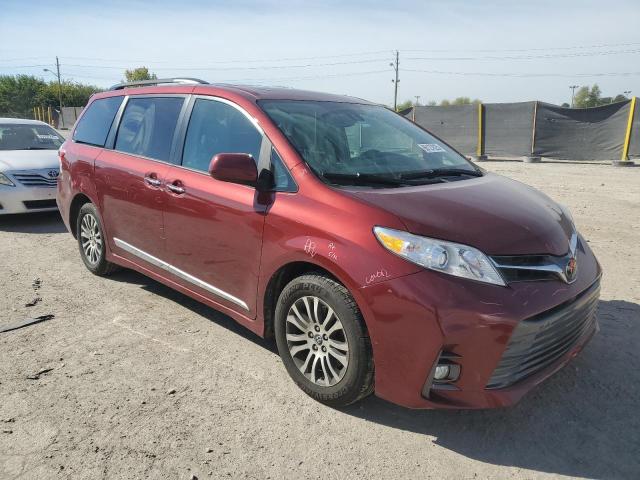 Photo 4 from auction – 2018 TOYOTA SIENNA XLE with VIN 5TDYZ3DC2JS938014