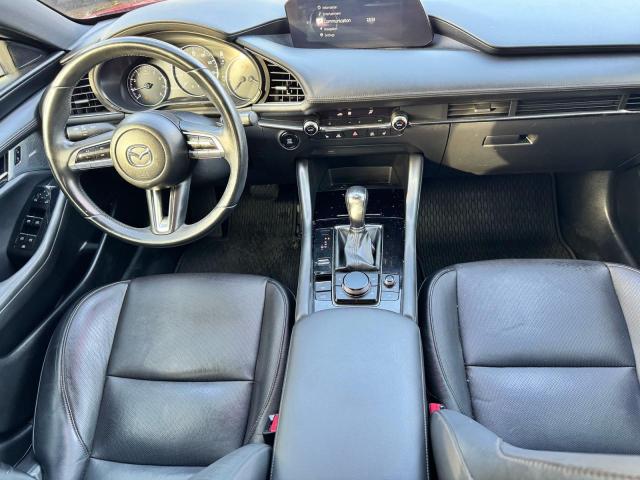 Photo 9 from auction – 2019 MAZDA 3 PREMIUM with VIN JM1BPANM5K1139544